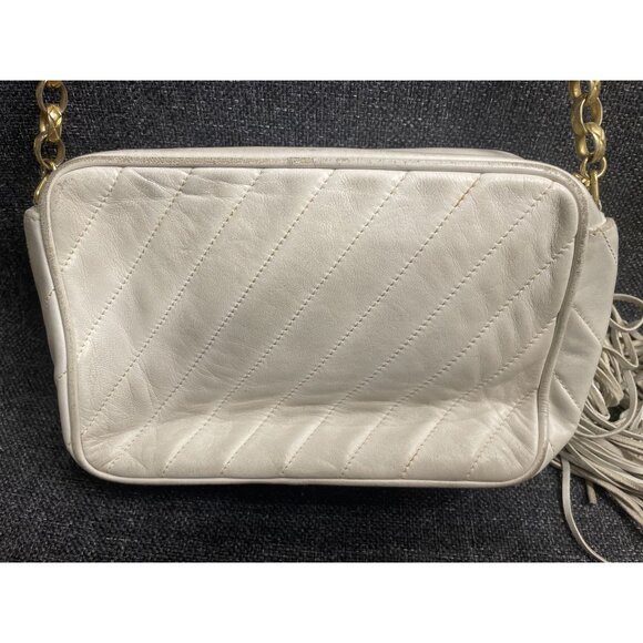 Chanel: RARE 1994 White Envelope Camera Vintage Chanel Quilted Lambskin Leather - Picture 8 of 16